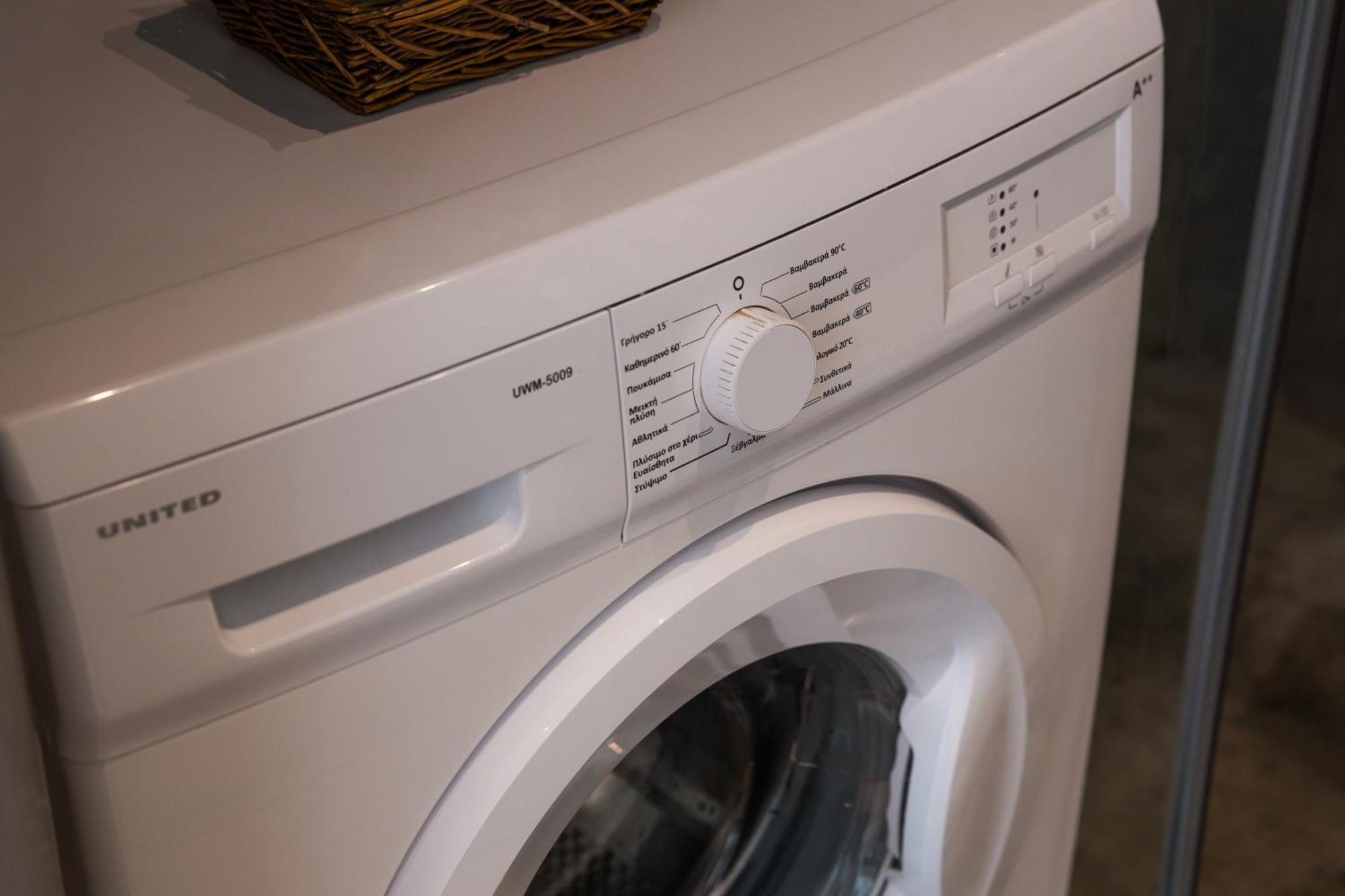 Apartment In Glyfada Center アテネ エクステリア 写真