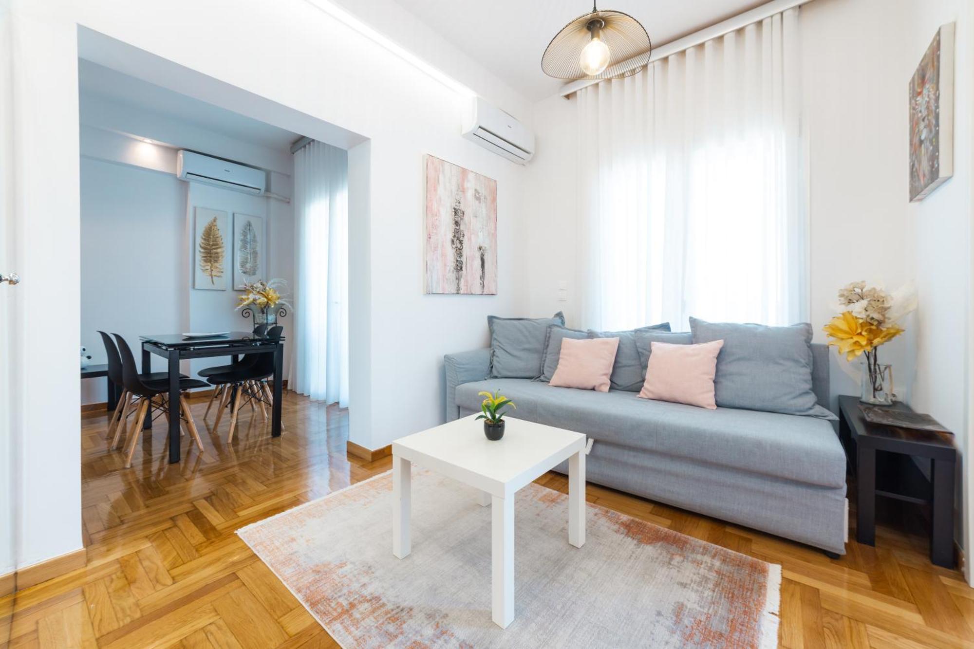 Apartment In Glyfada Center アテネ エクステリア 写真